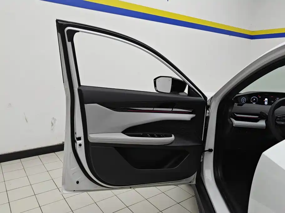 Changan UNI-V iDD — миниатюра 7