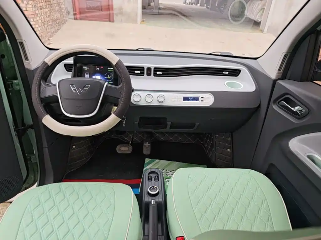 Wuling MINIEV — миниатюра 10