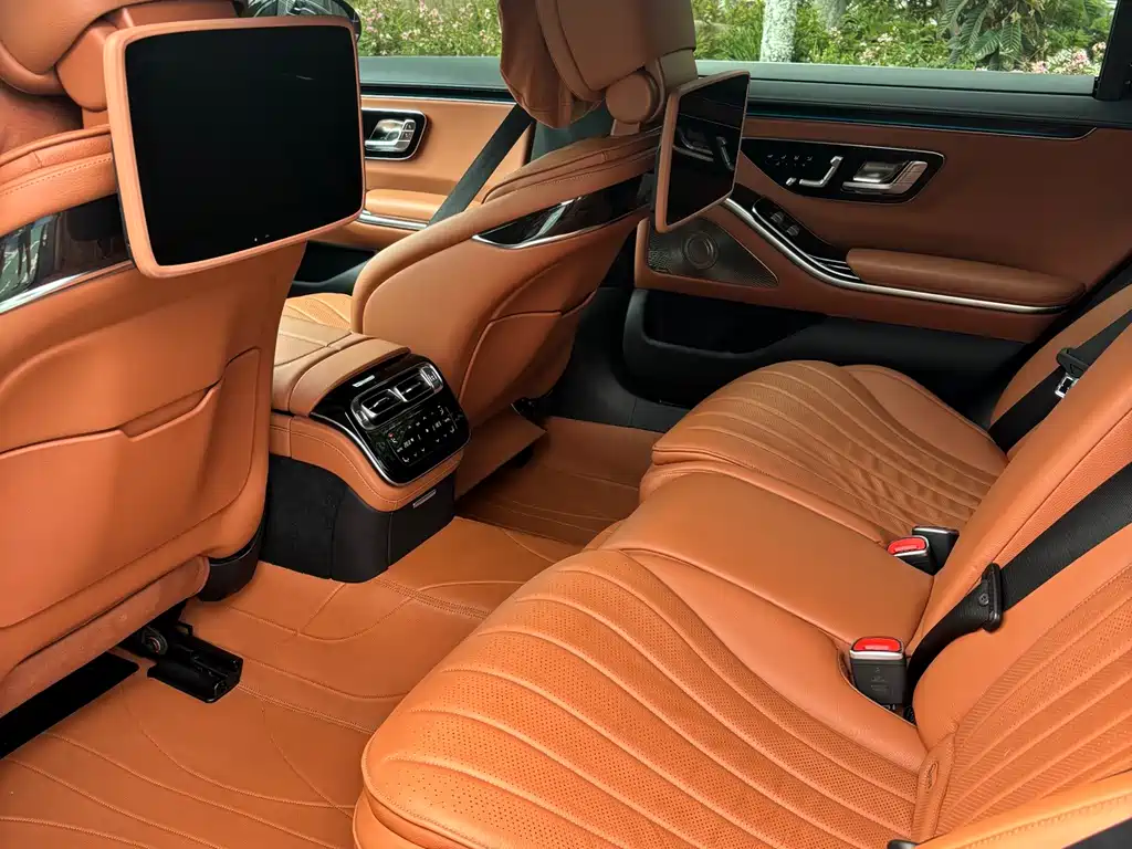 Mercedes-Benz S-Class - фото 17