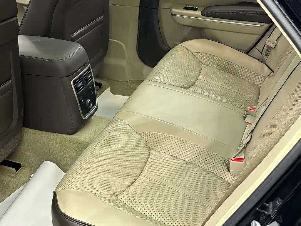 Chrysler 300C — миниатюра 17
