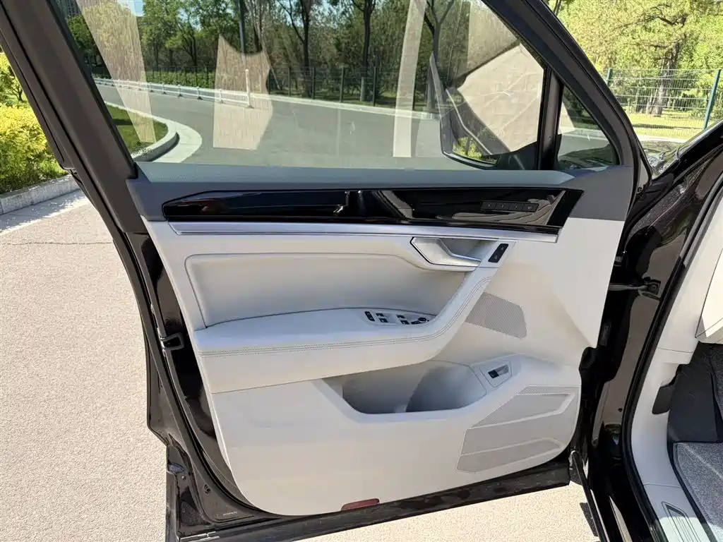 Volkswagen Touareg 2019 3.0TSI V
