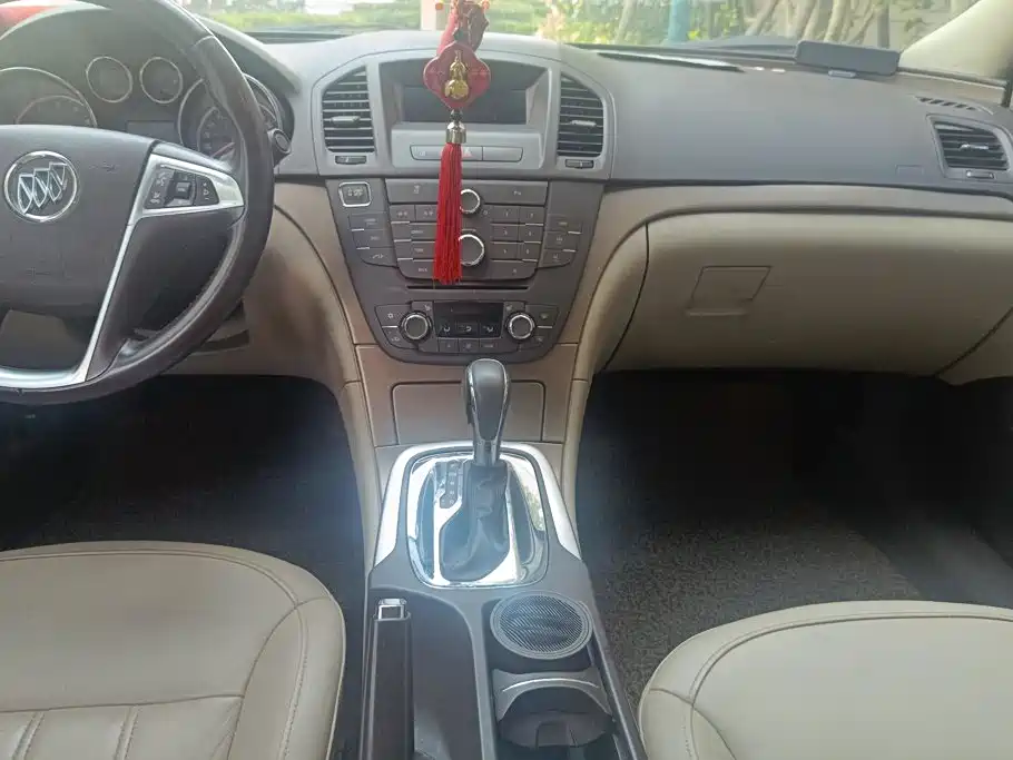 Buick Regal — миниатюра 13