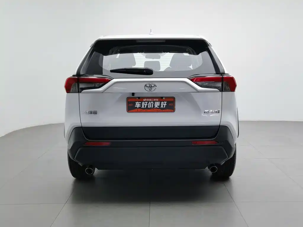 Toyota RAV4 — миниатюра 4