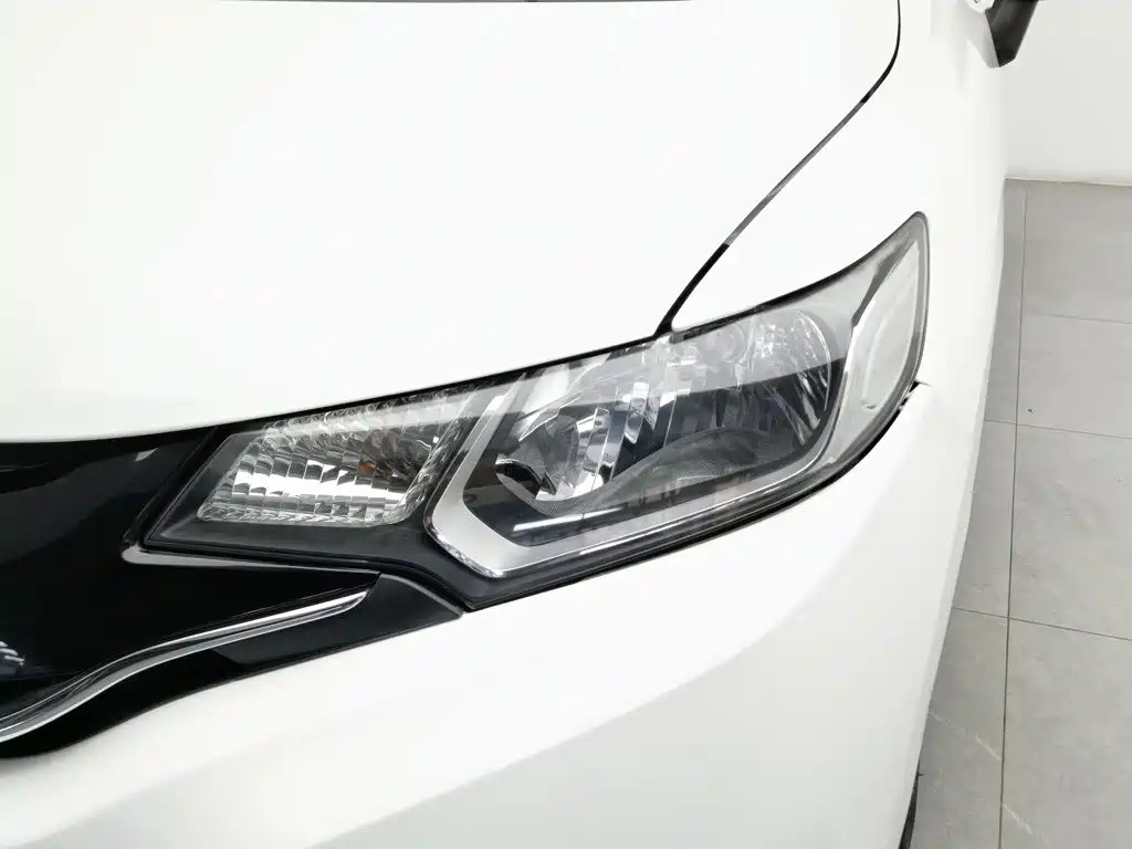 Honda Fit — миниатюра 7