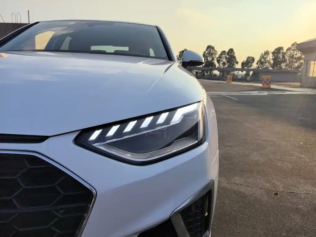 Audi A4L — миниатюра 5
