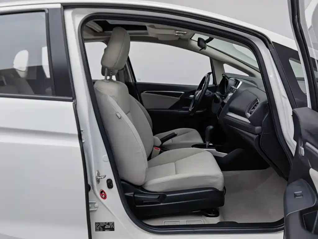 Honda Fit — миниатюра 23