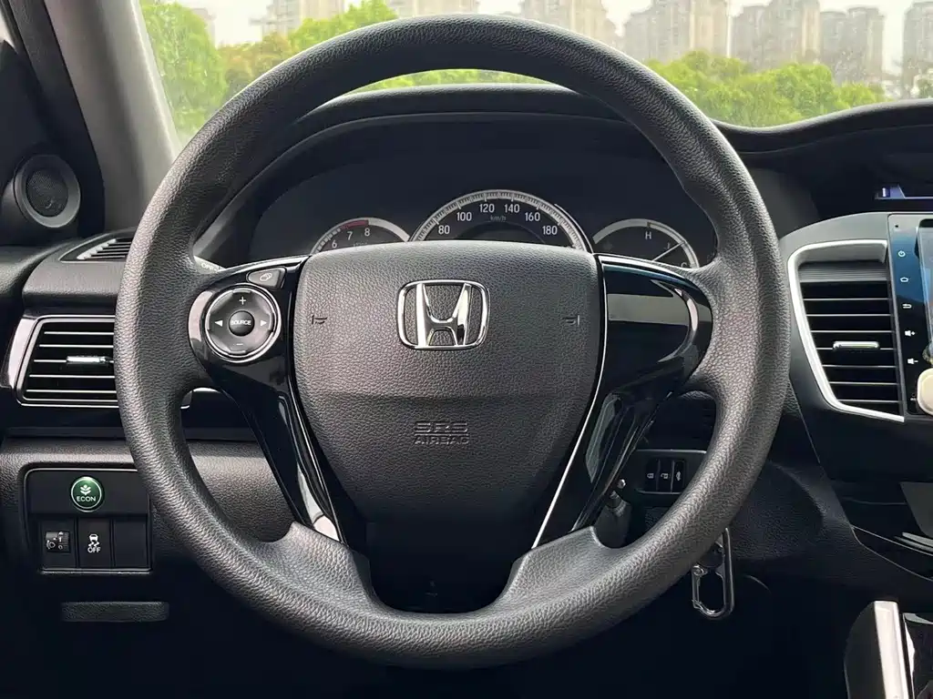 Honda Accord — миниатюра 14