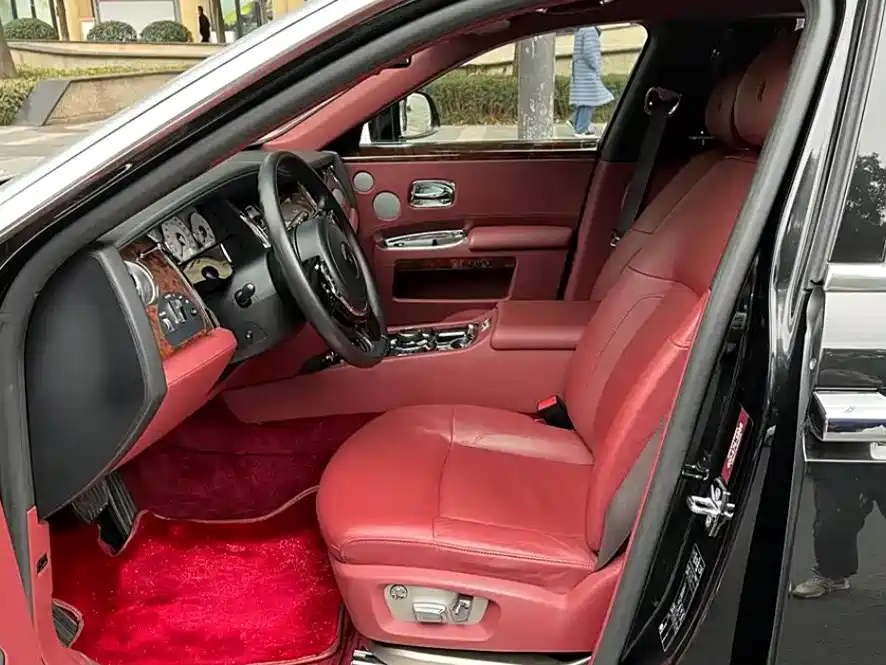 Rolls-Royce Ghost — миниатюра 6