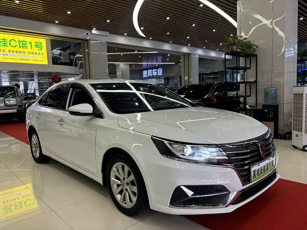 Roewe i6 New Energy — миниатюра 3