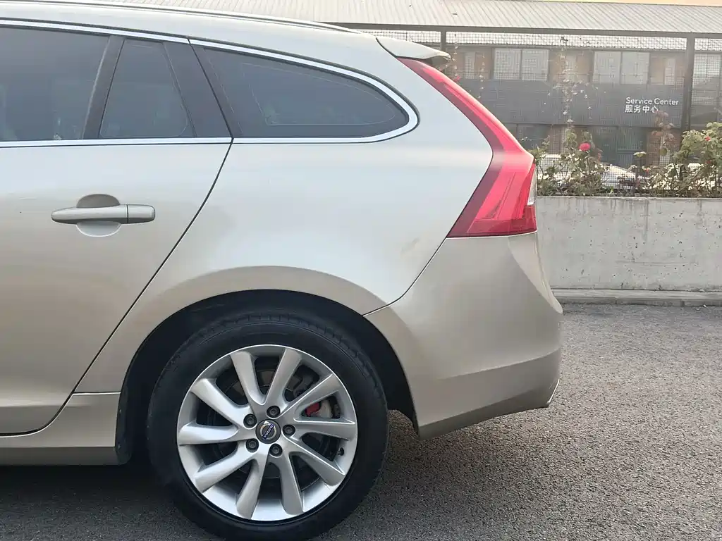 Volvo V60 — миниатюра 8