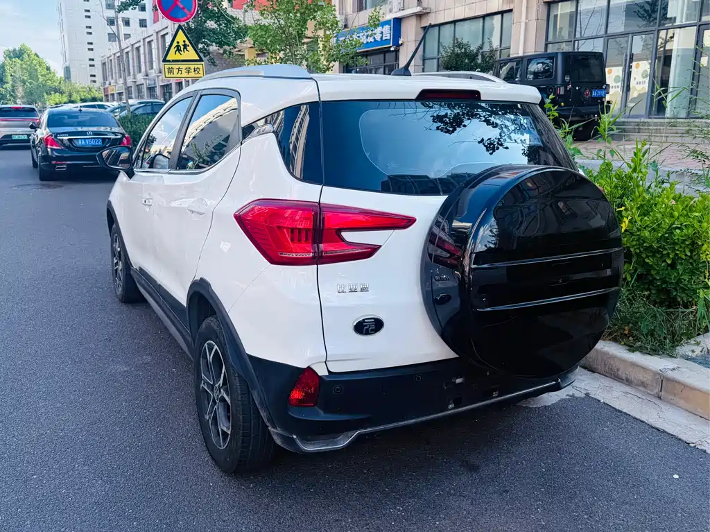 BYD Yuan Pro - фото 4