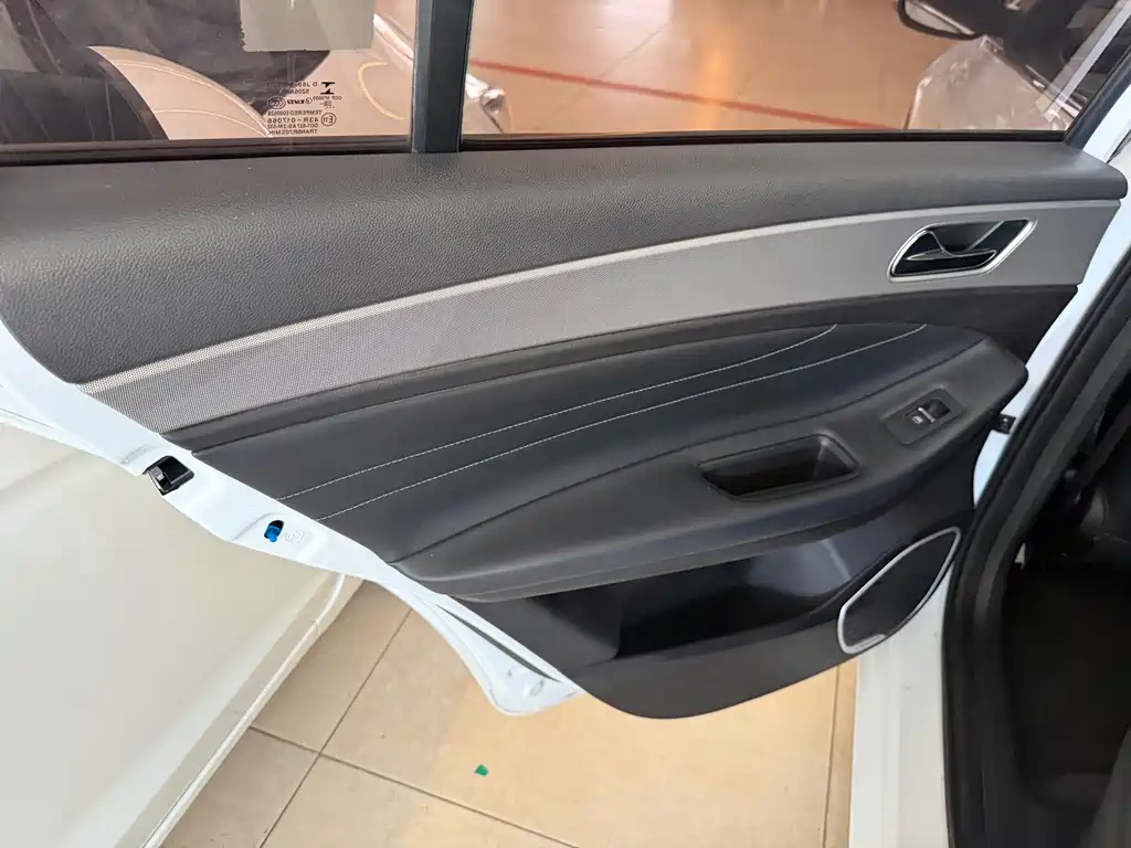 Chery Arrizo 5 — миниатюра 16