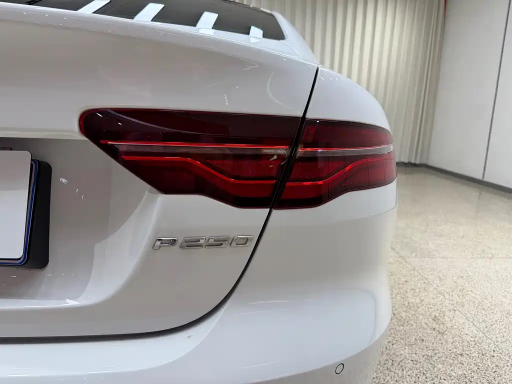 Jaguar XEL — миниатюра 38