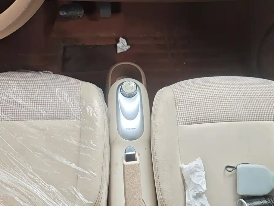 Wuling MINIEV — миниатюра 16