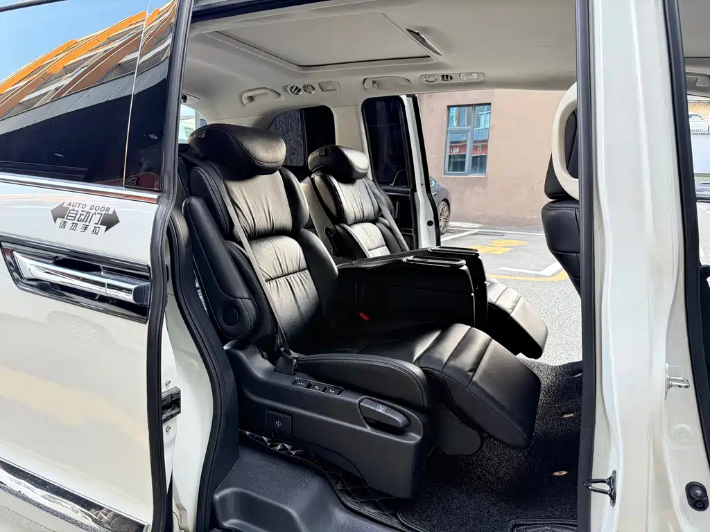 Honda Elysion — миниатюра 10