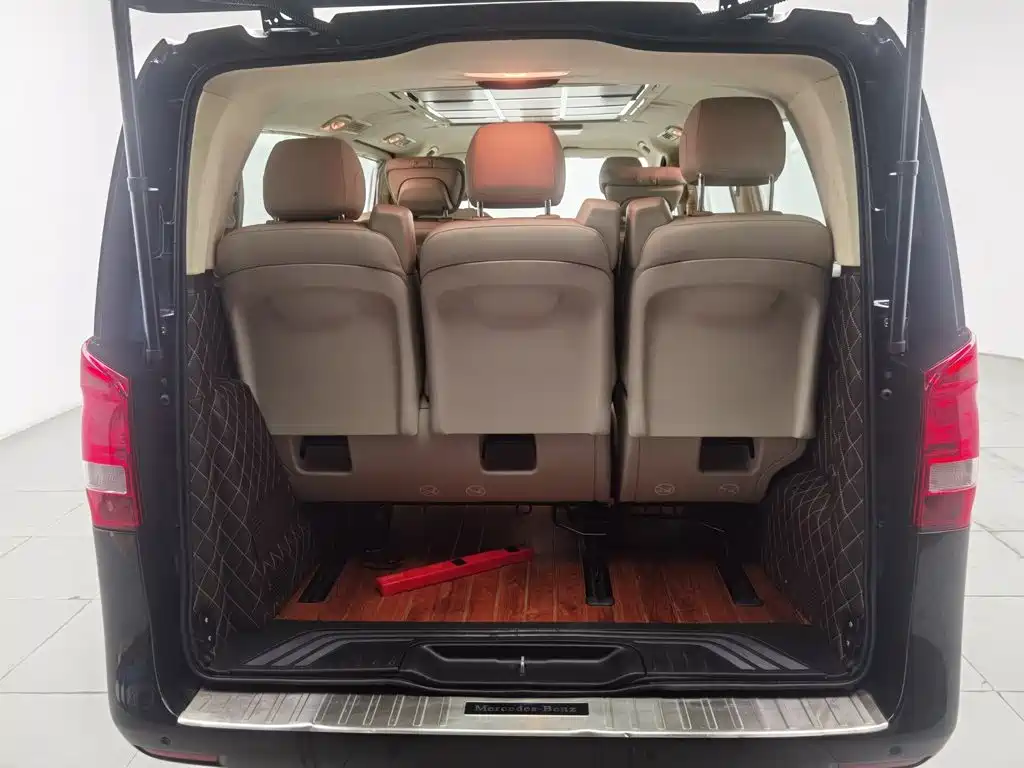 Mercedes-Benz Vito — миниатюра 16