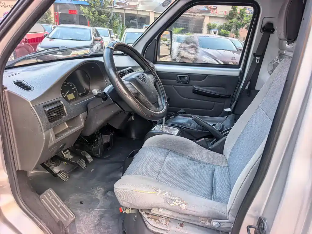 Wuling Rongguang Mini Truck — миниатюра 9