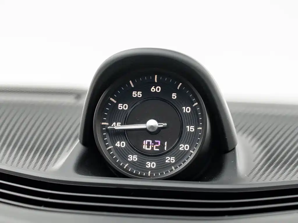 Porsche Taycan — миниатюра 19