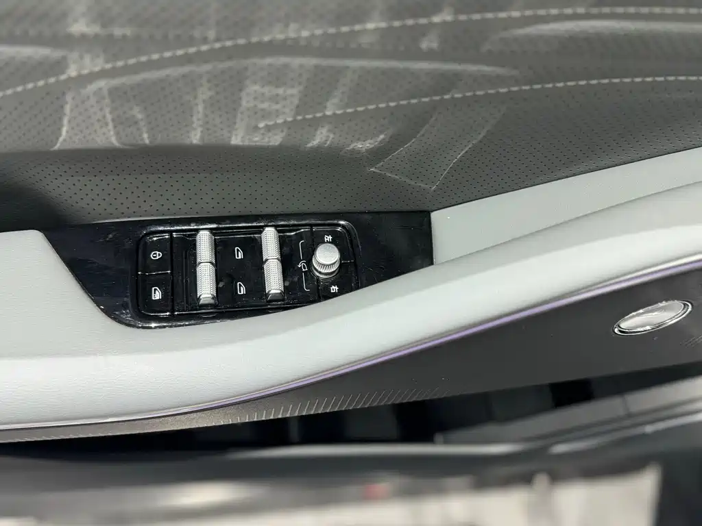 GEELY GALAXY GALAXY E8