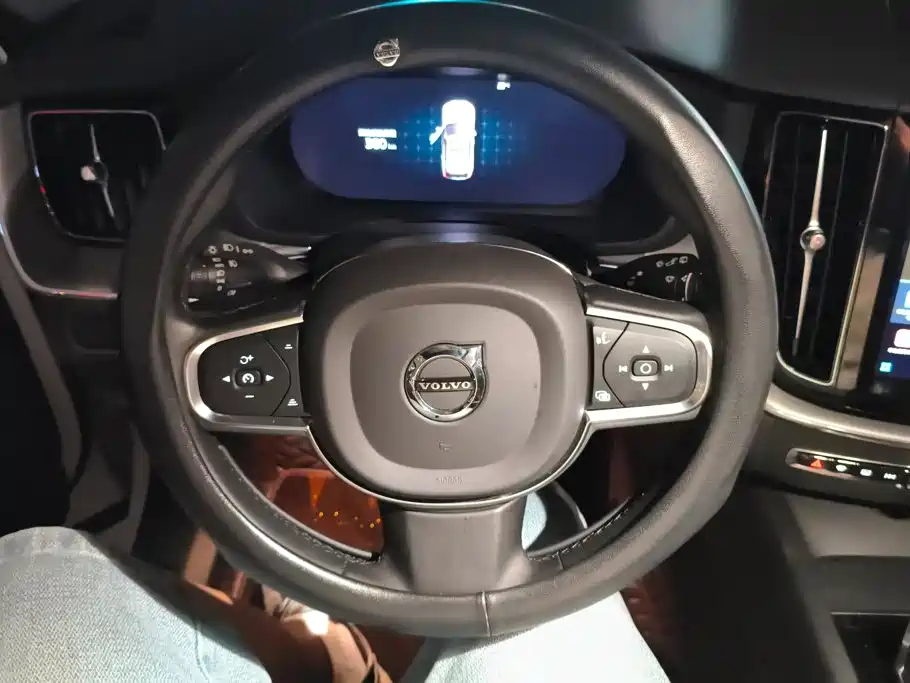 Volvo XC60 — миниатюра 15