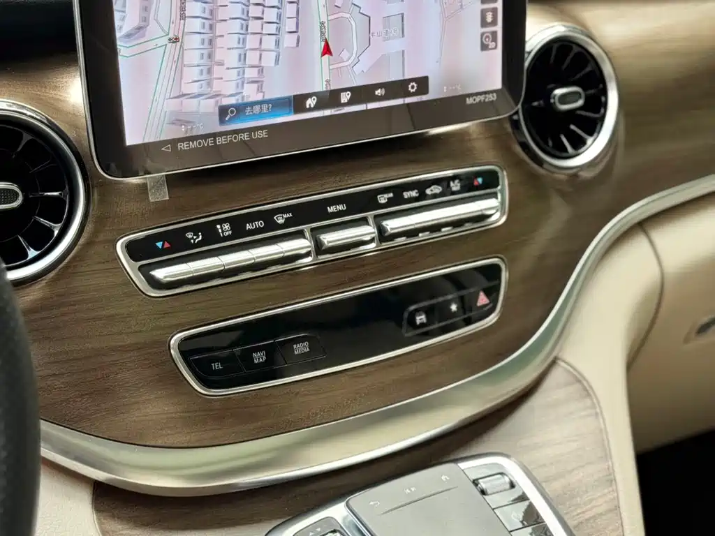 MERCEDES-BENZ V CLASS