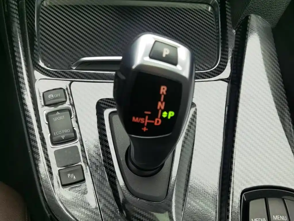 BMW 3 Series — миниатюра 13