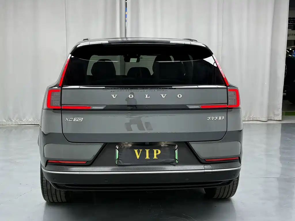 Volvo XC70 PHEV — миниатюра 10