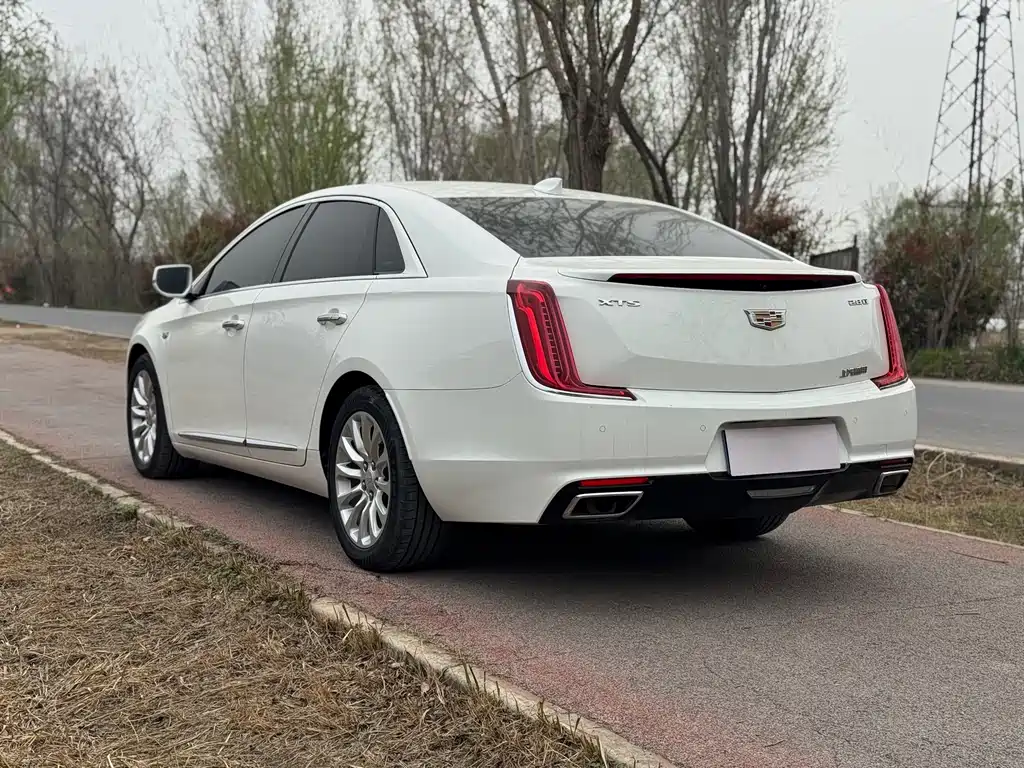 Cadillac XTS — миниатюра 9