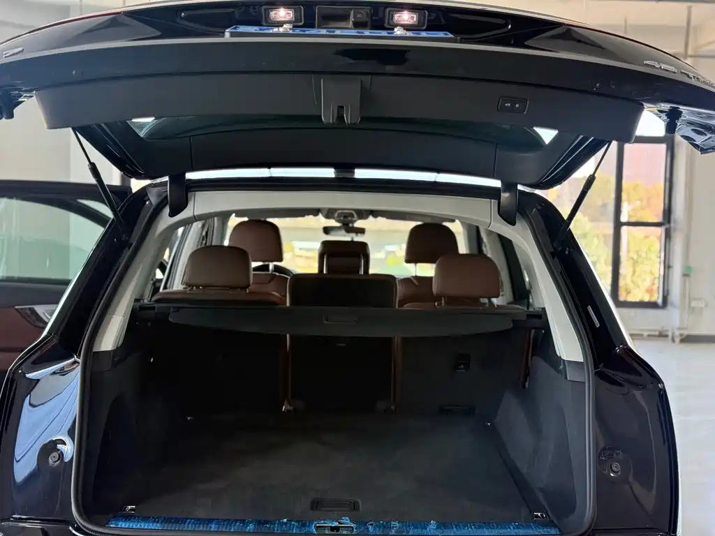 Audi Q7 — миниатюра 8