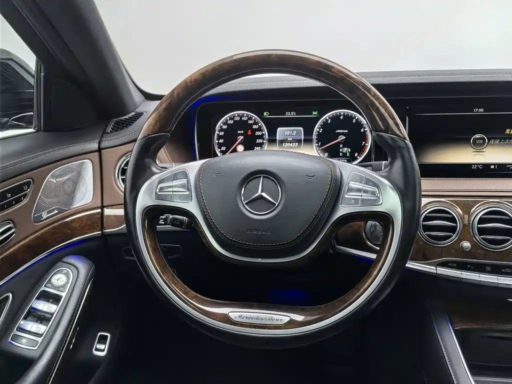 Mercedes-Benz S-Class — миниатюра 11