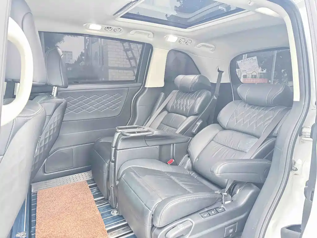 Honda Elysion — миниатюра 6