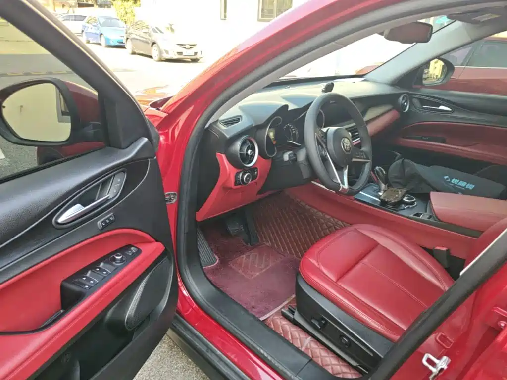 Alfa Romeo Stelvio — миниатюра 16