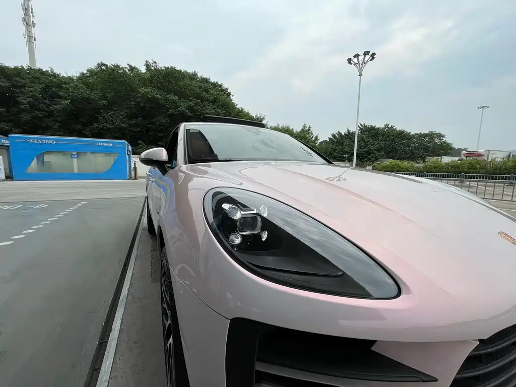 Porsche Macan — миниатюра 10