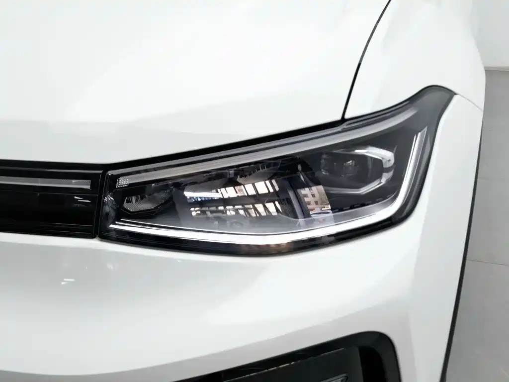 Volkswagen Tharu — миниатюра 7