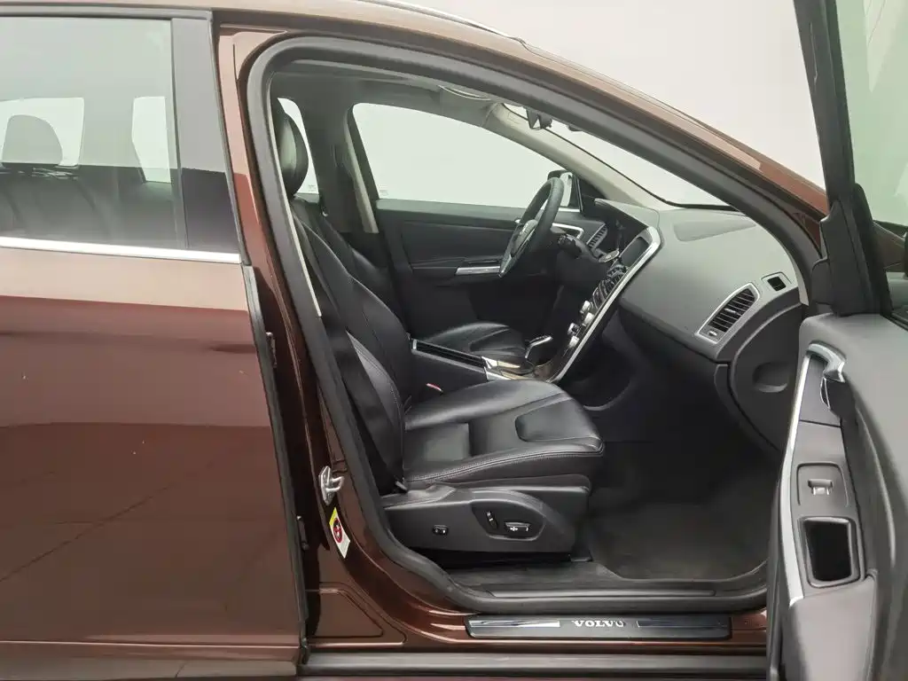 Volvo XC60 — миниатюра 23