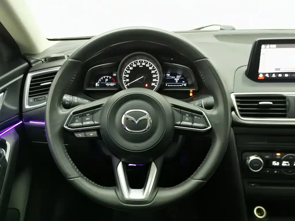 Mazda 3 Axela — миниатюра 11