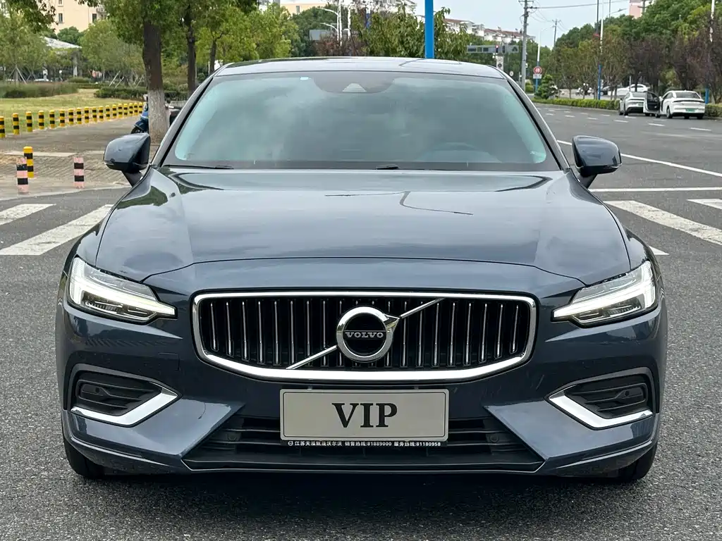 Volvo S60 — миниатюра 2
