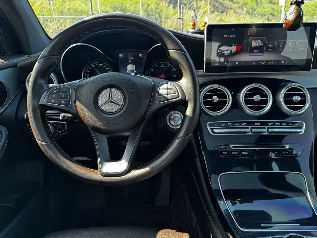 Mercedes-Benz GLC — миниатюра 16
