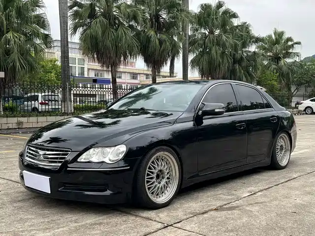 Toyota Reiz
