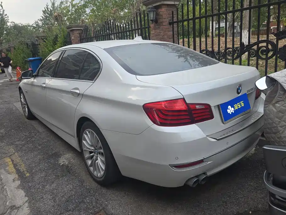 BMW 5 Series — миниатюра 3