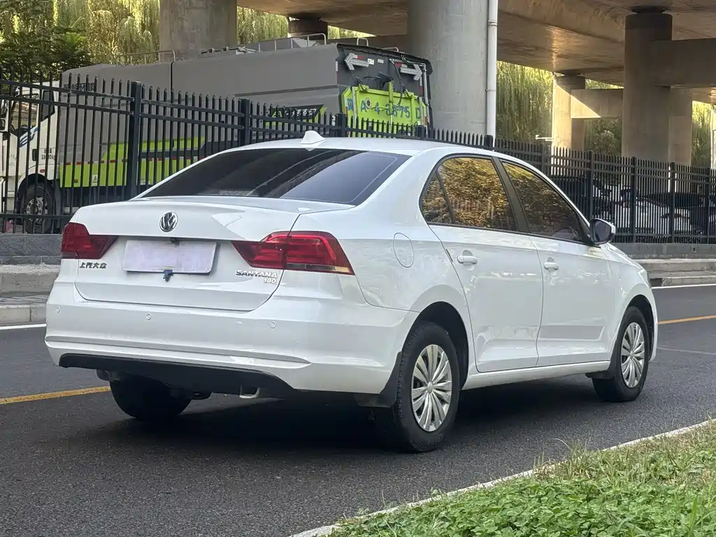 Volkswagen Santana — миниатюра 6