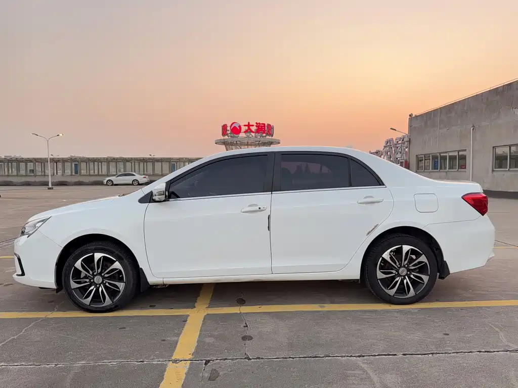 BYD Qin NEV — миниатюра 7