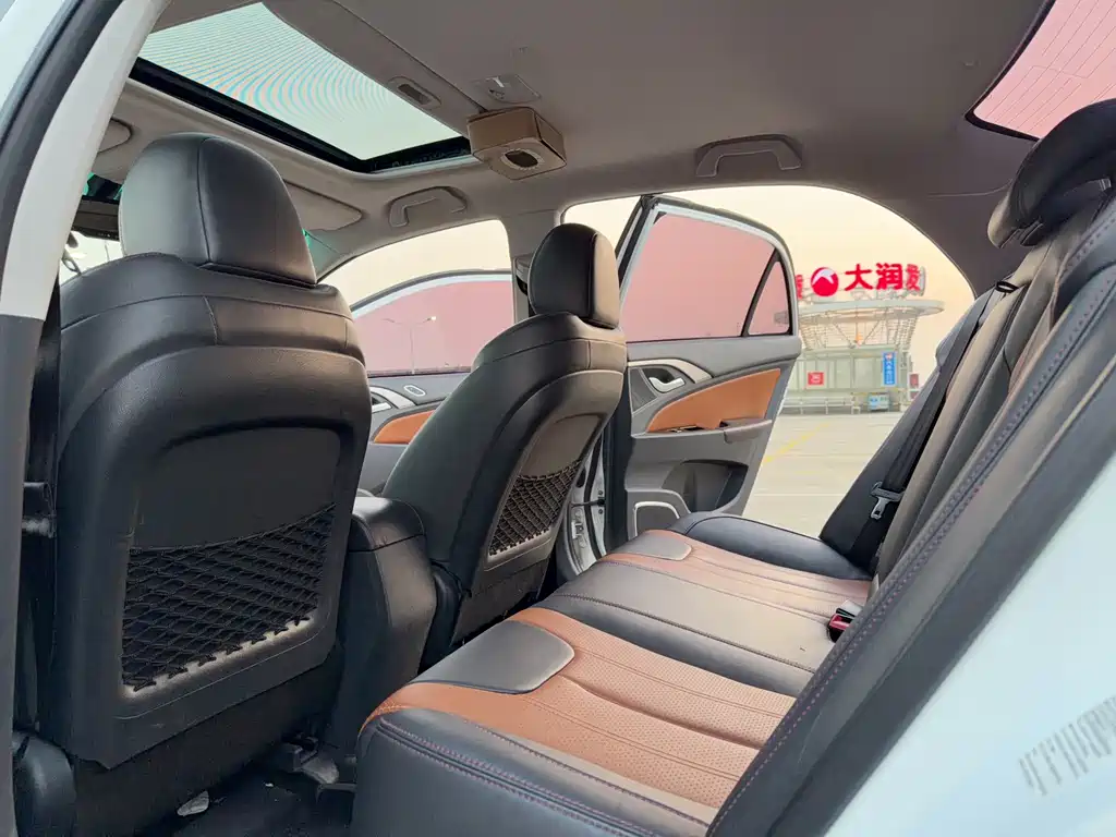 BYD Qin NEV — миниатюра 11