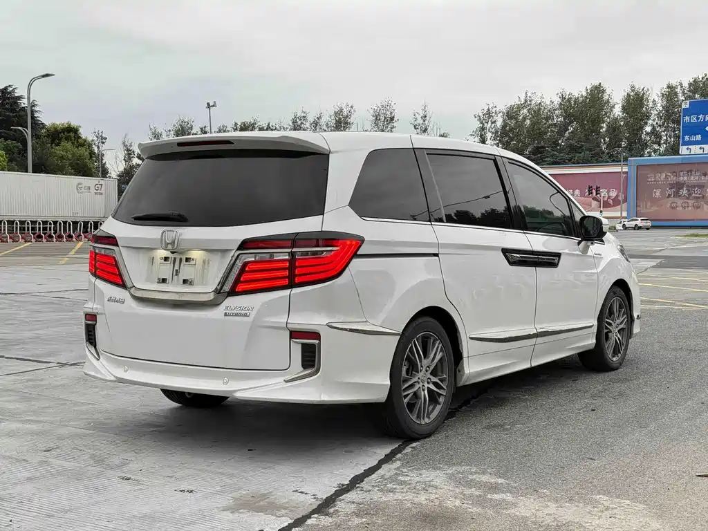 Honda Elysion — миниатюра 7