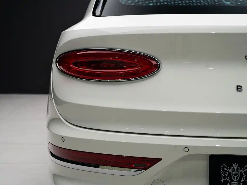 Bentley Bentayga — миниатюра 28