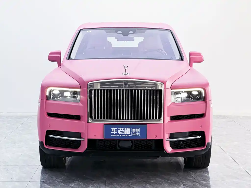 Rolls-Royce Cullinan 2022 6.7T мест