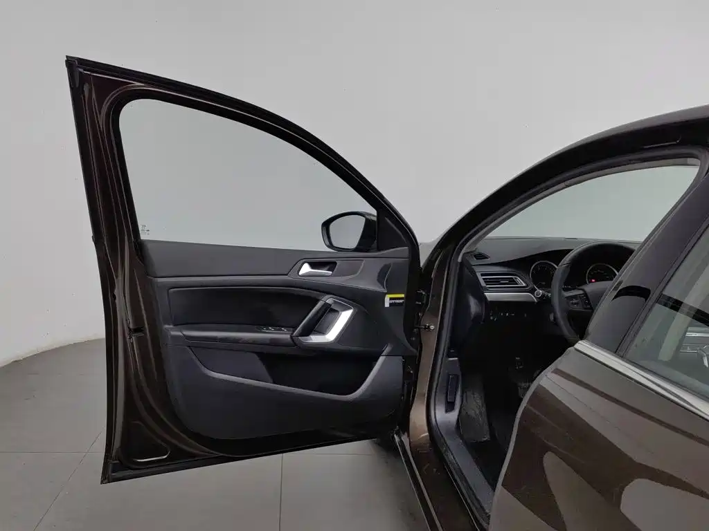 Peugeot 408 — миниатюра 8
