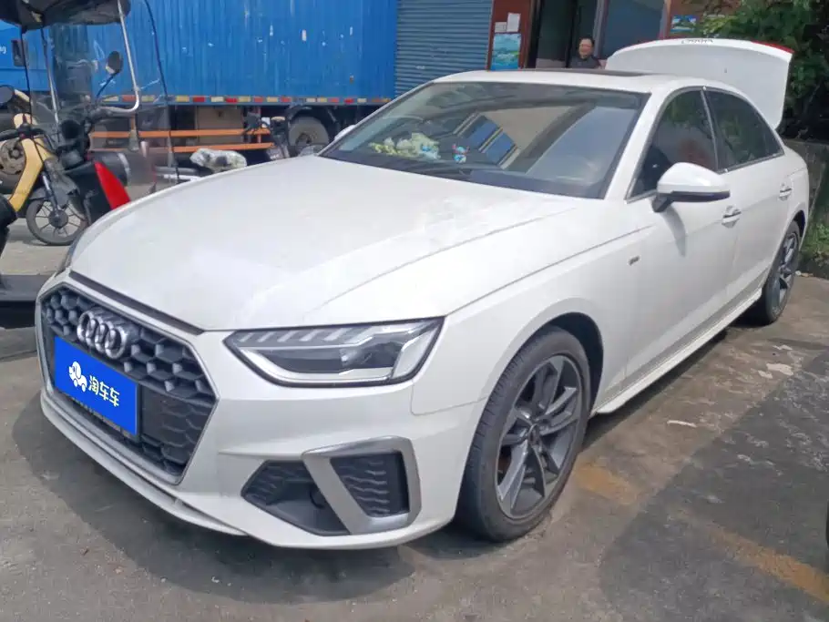 奥迪A4L 2022款 40 TFSI 时尚动感型 2023