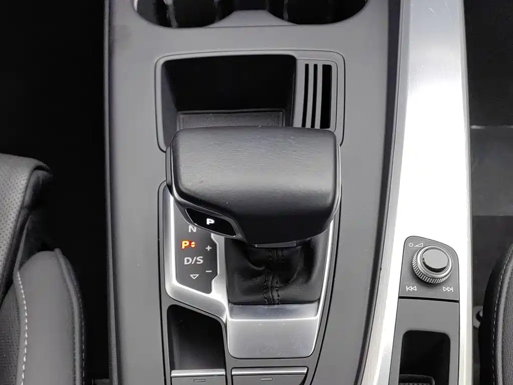 Audi A4L — миниатюра 13
