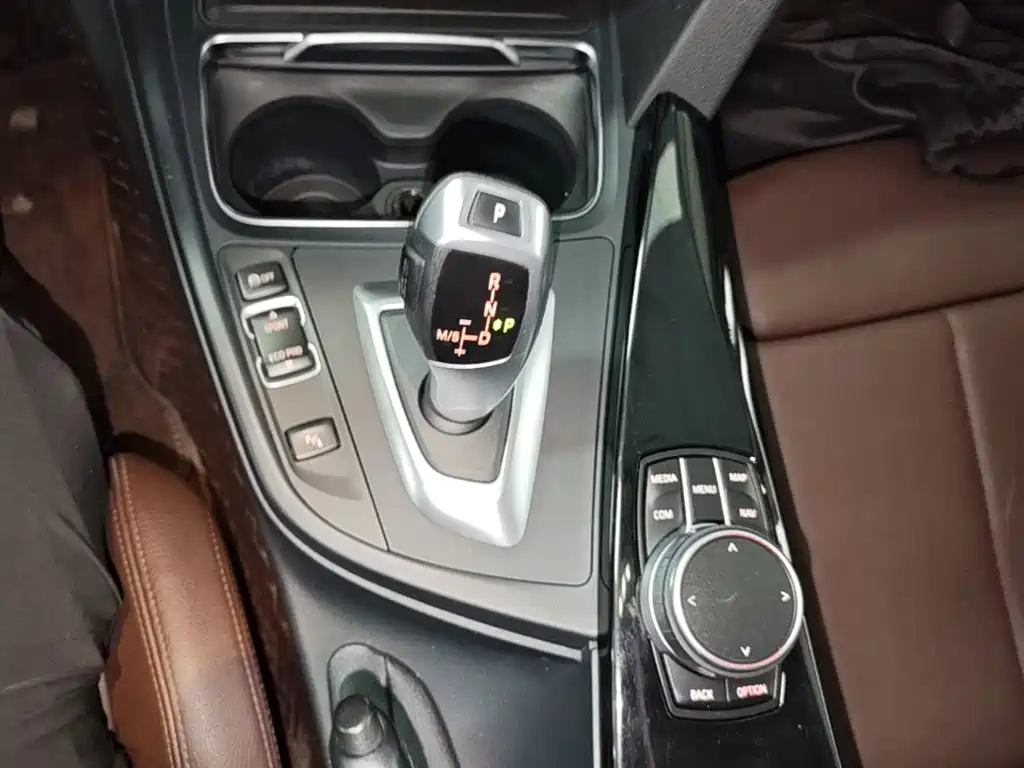 BMW 3 Series — миниатюра 14